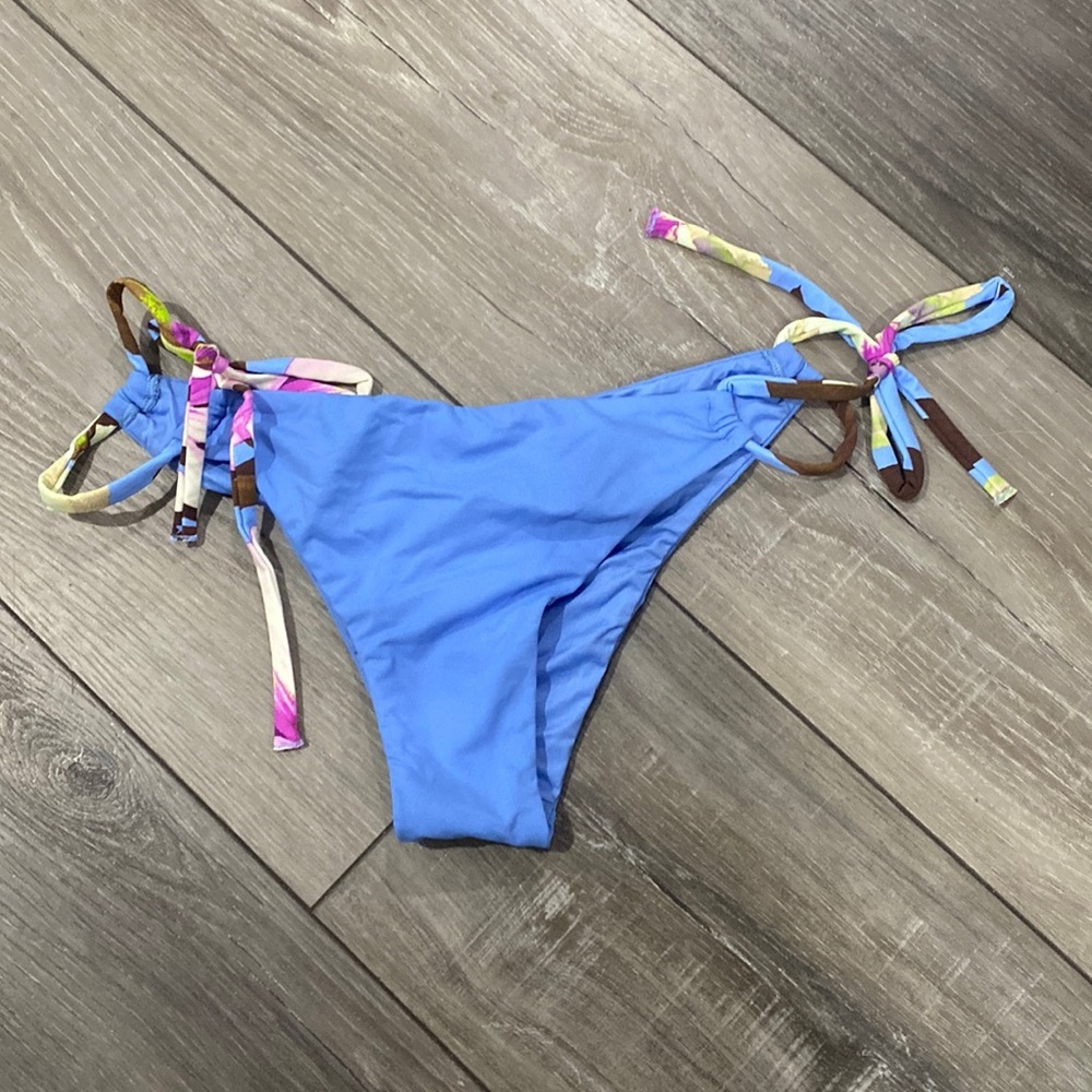 NWOT! Miss‎ Bikini Blue with Floral Print Ties